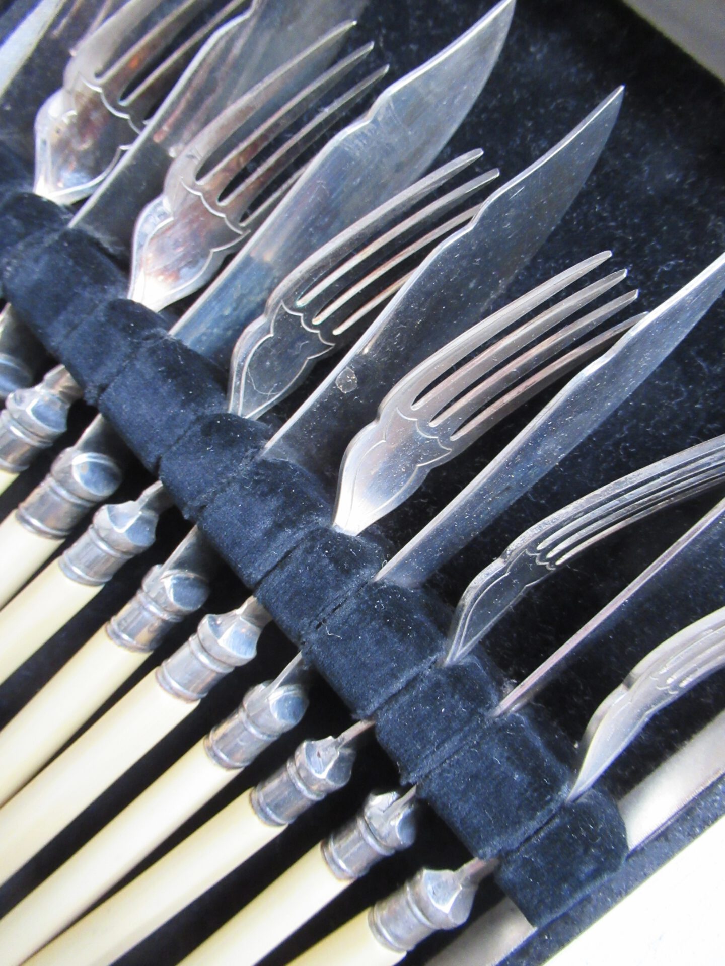 oud Engels visbestek in doos - Afbeelding 4